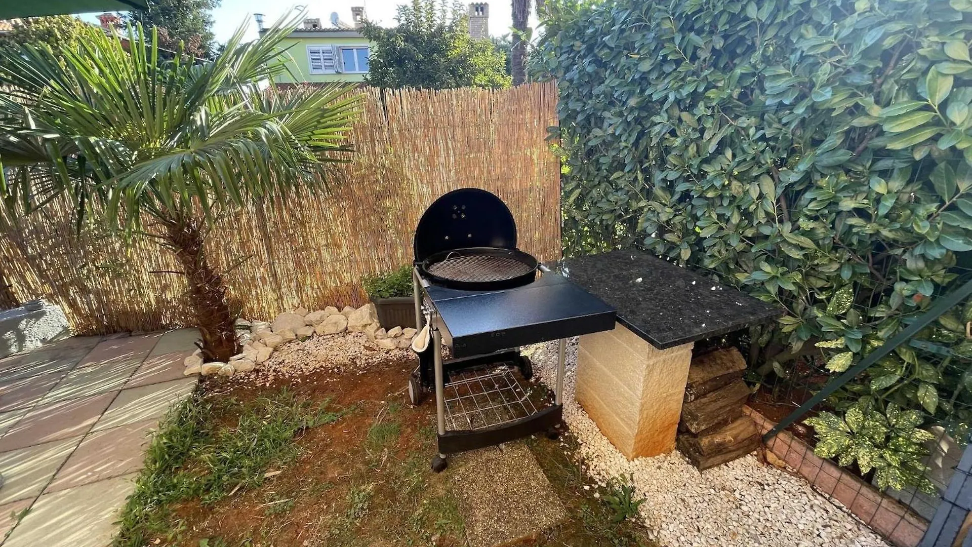 Classic And Modern Umag Apartment With Terrace And Bbq - Two Bedroom Apartment With Terrace Kroatië
