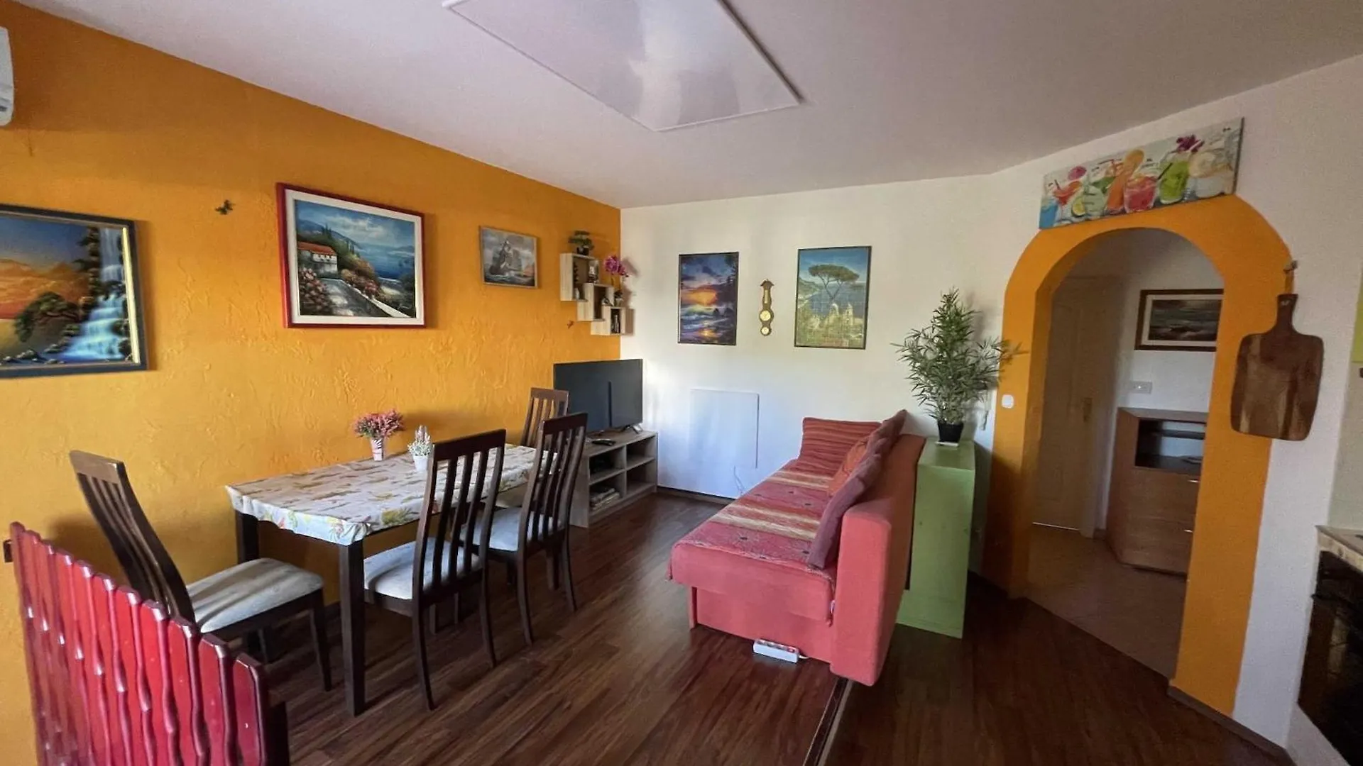 Classic And Modern Umag Apartment With Terrace And Bbq - Two Bedroom Apartment With Terrace 0*,