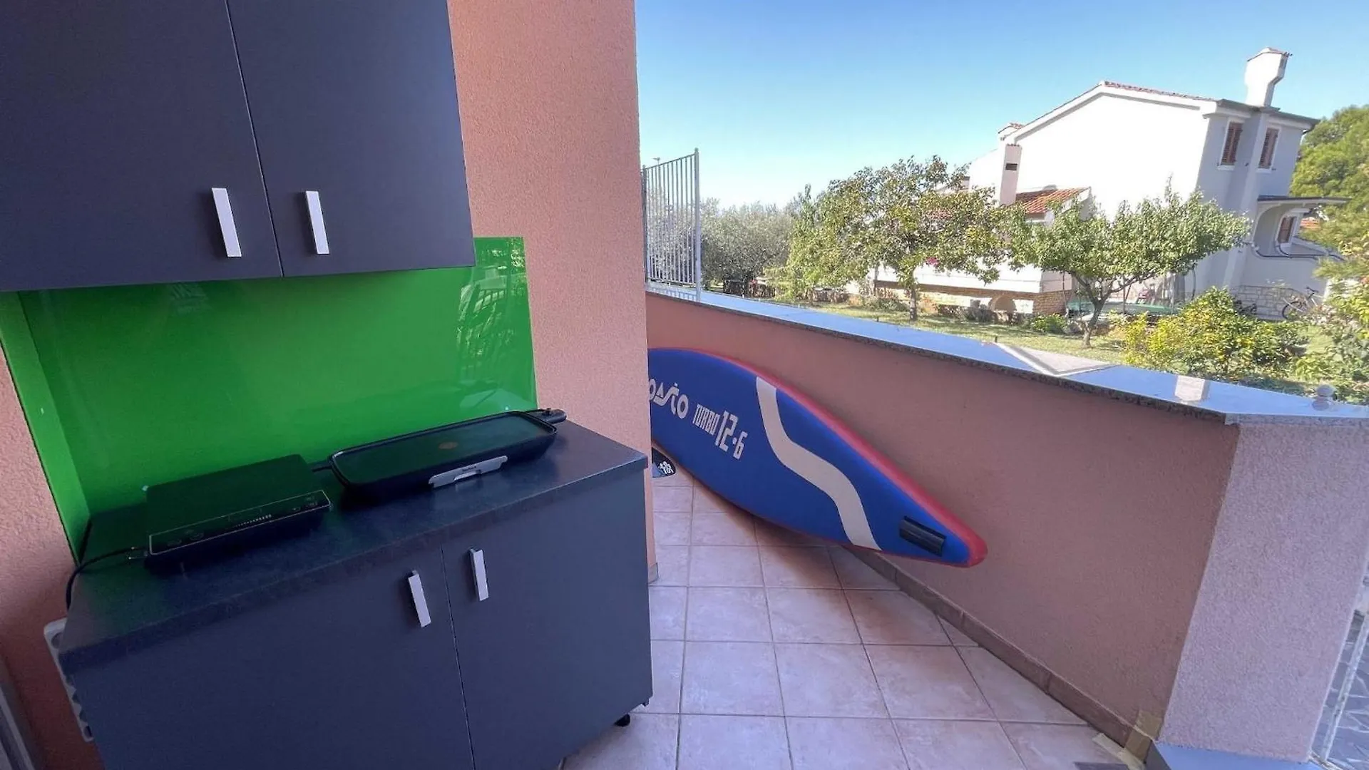 Classic And Modern Umag Apartment With Terrace And Bbq - Two Bedroom Apartment With Terrace Kroatië