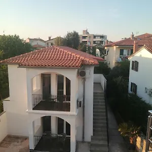 Nona Ii Apartment